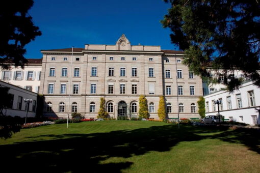 Aussenansicht der Psychiatrische Universitätsklinik Rheinau (ZH)